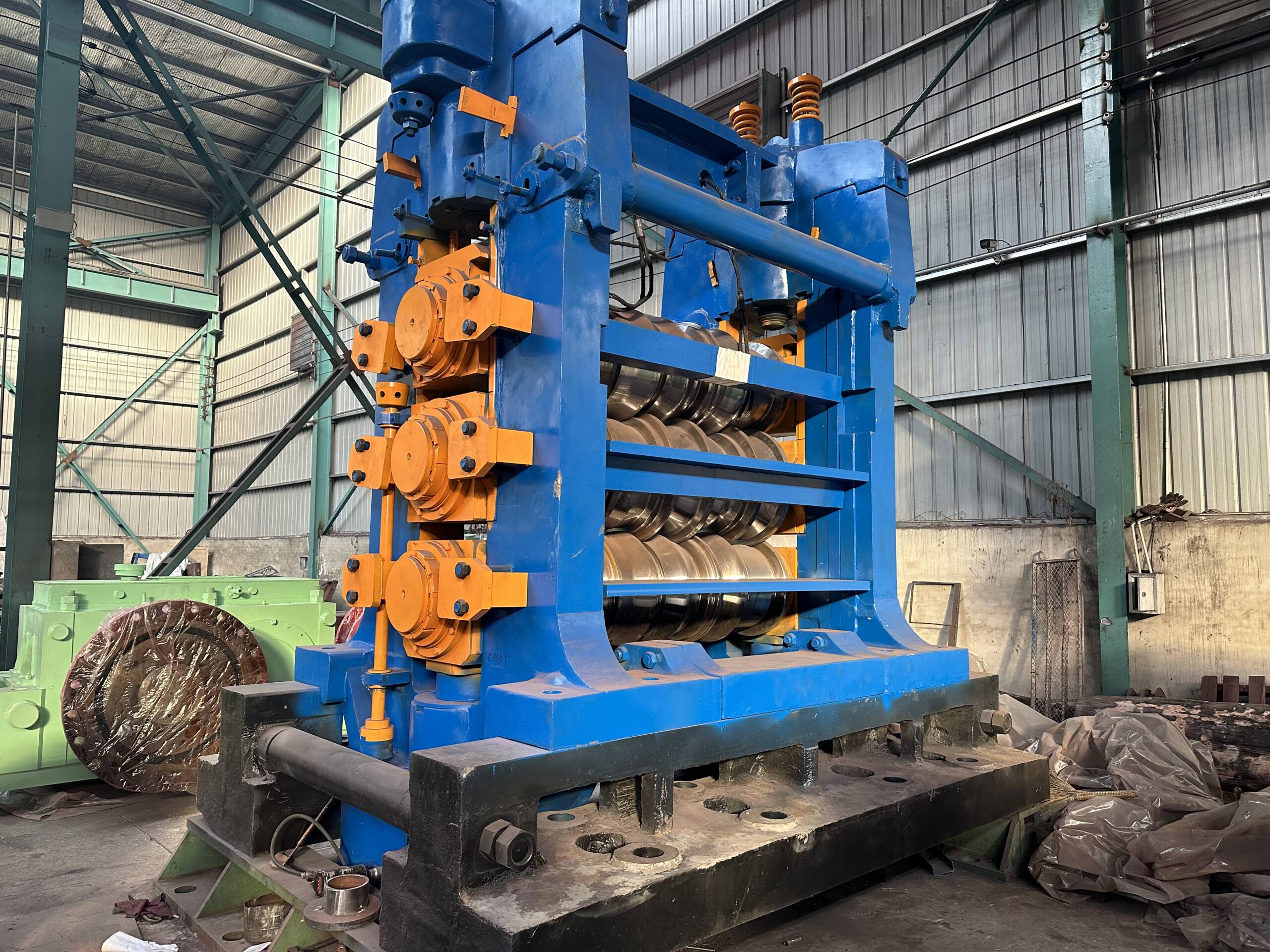 Three roll rolling mill - Image 2